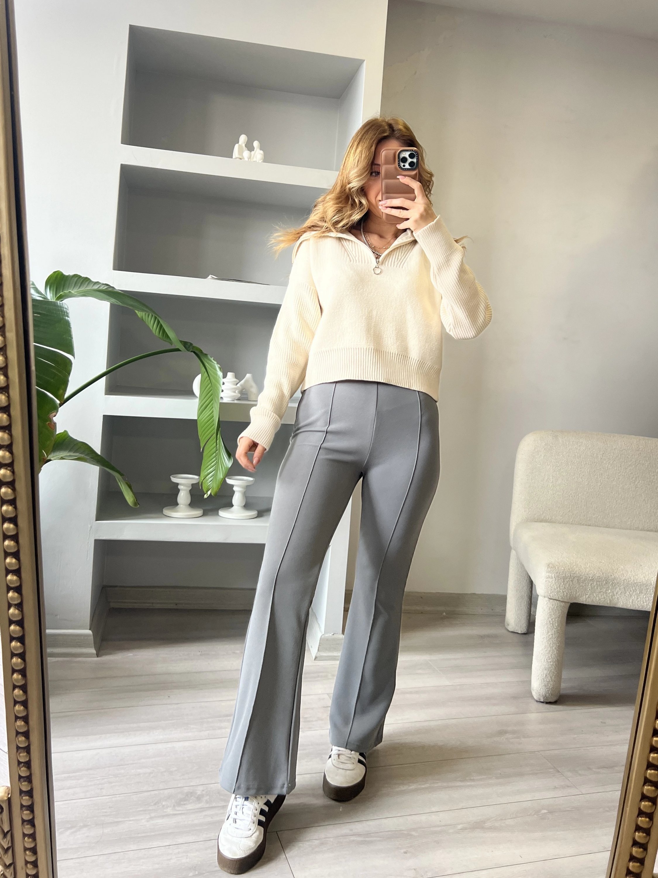 Gri Toka Detaylı Esnek Pantolon