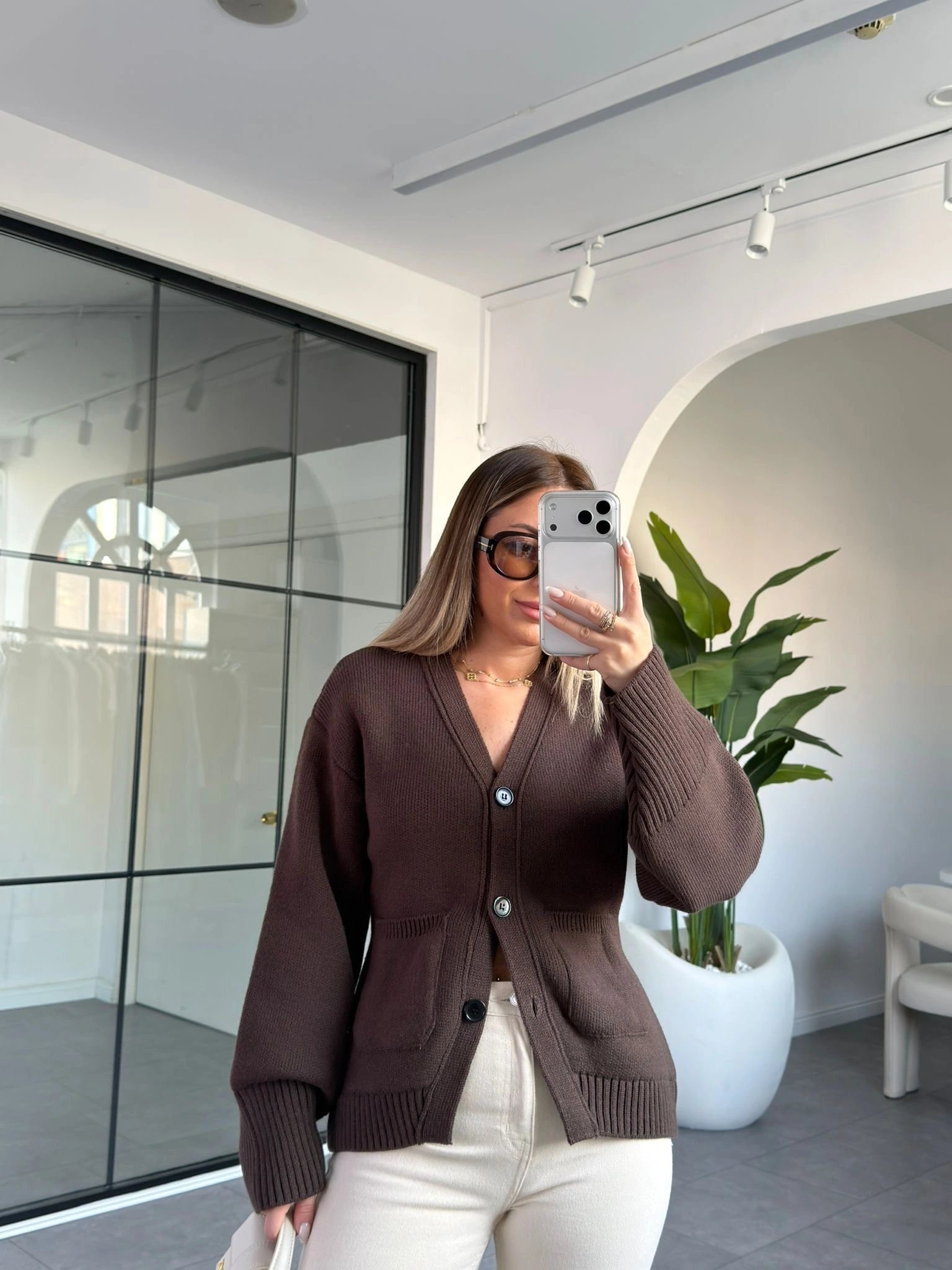 HAKİ ÜÇ DÜĞMELİ TRİKO HIRKA
