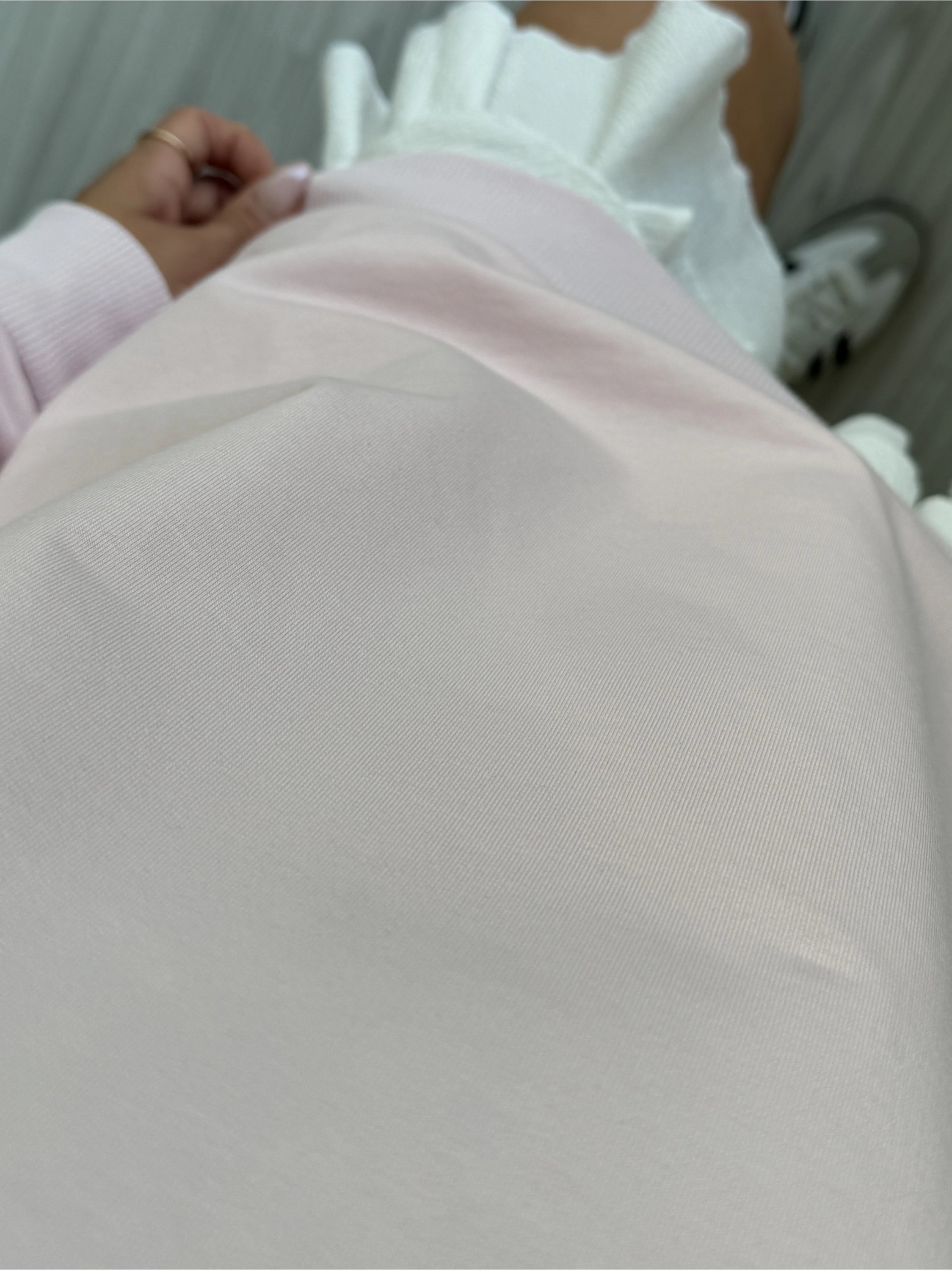 Pembe Basic Sweatshirt