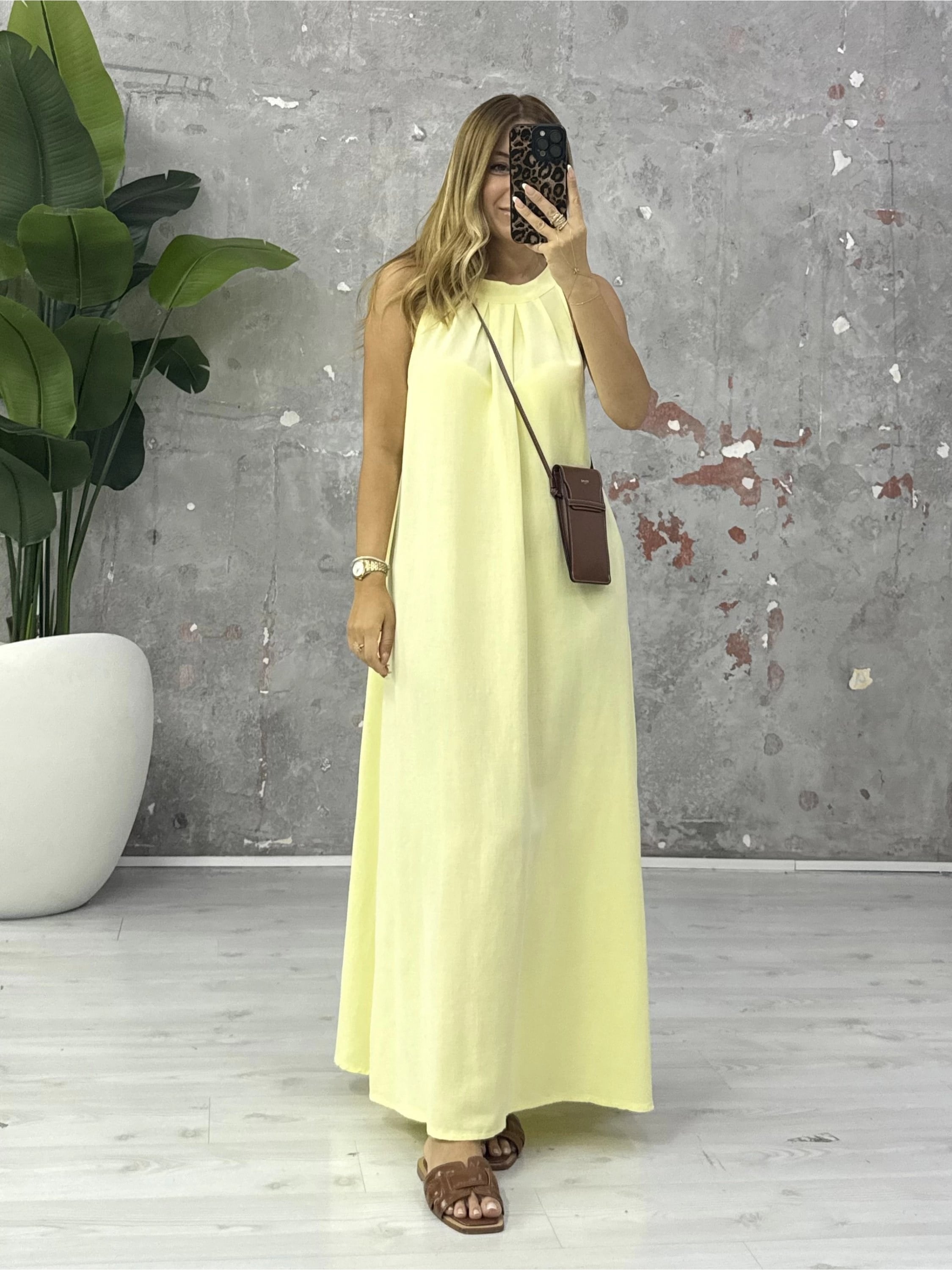 SARI HALTER YAKA ELBİSE