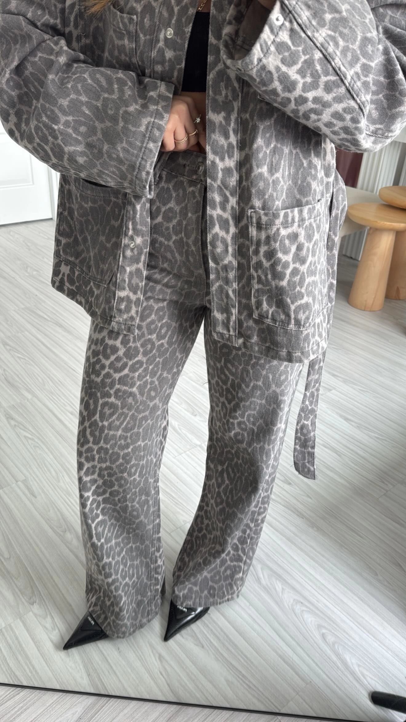 Siyah Leopar Desen Premium Kuşaklı Takım