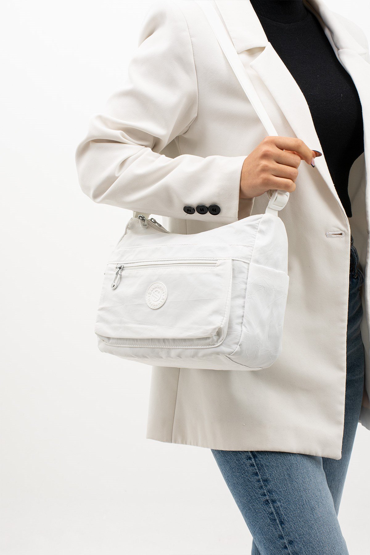 Çok Cepli Çapraz Askılı Kadın Omuz Çantası Orta Boy Günlük HV4008 Beyaz