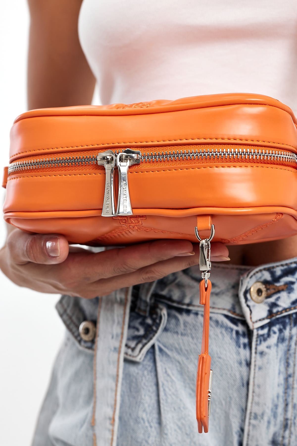 Küçük Boy Nakış Detaylı Crossbody Çapraz Askılı Kadın Omuz Çantası Turuncu