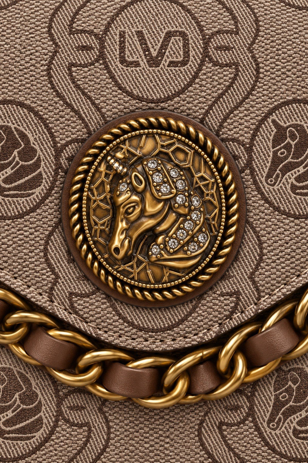 Monogram ve Zincir Örgü Detaylı Logolu Küçük Boy Şık Tasarım Kadın El ve Omuz Çantası Camel