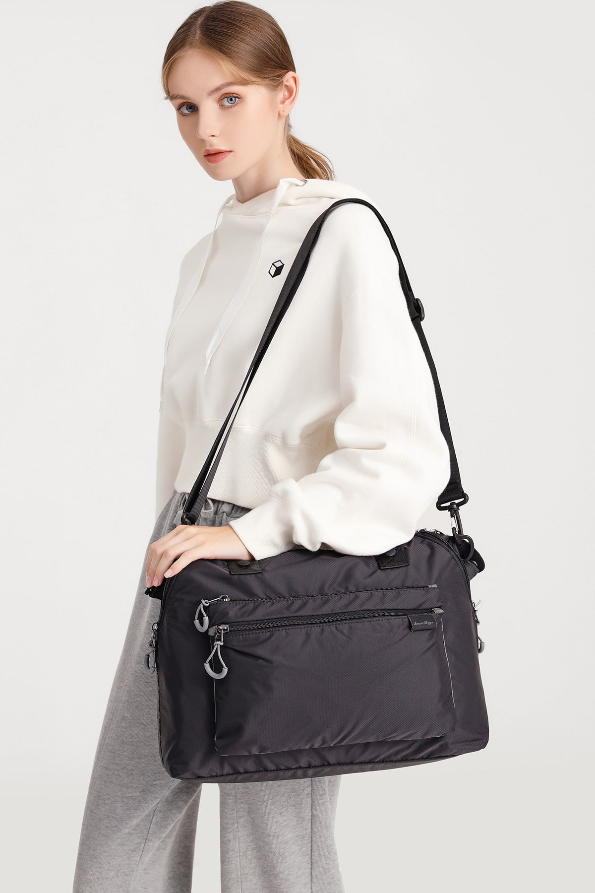 Smart Bags Koyu Gri Kadın Omuz ve Spor Çantası Hafif Kumaş Uzun Askılı Çok Cepli