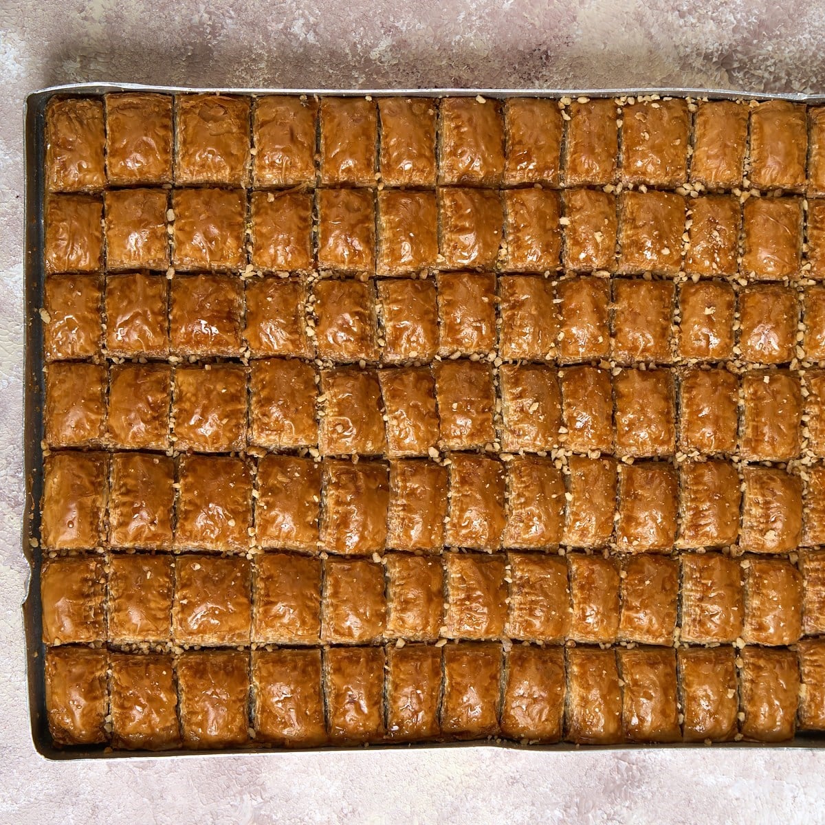 klasik-kare-cevizli-baklava-4-kg-8a-07a.jpg