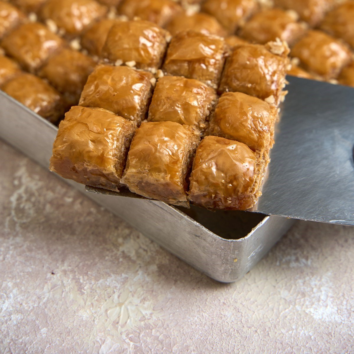 tereyagli-cevizli-mini-baklava-4-kg--e352ef.jpg