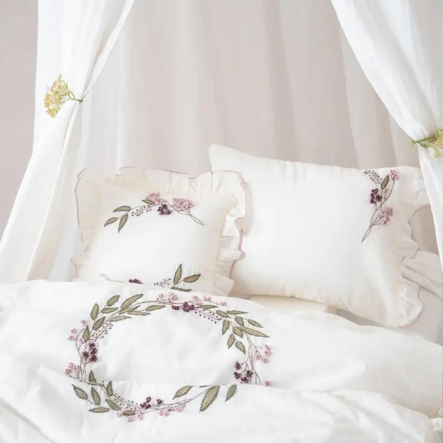 Ecocotton Olivia Kız Bebek Nevresim Takımı Organik Pamuk Keten El Nakışlı Krem