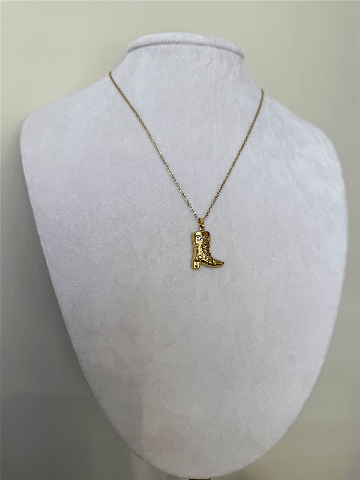Çelik Taşlı Çizme Kolye Gold