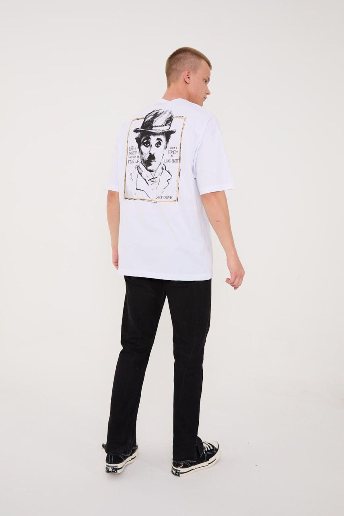 Charlie Chaplin Siyah-Beyaz Nakışlı Unisex T-shirt