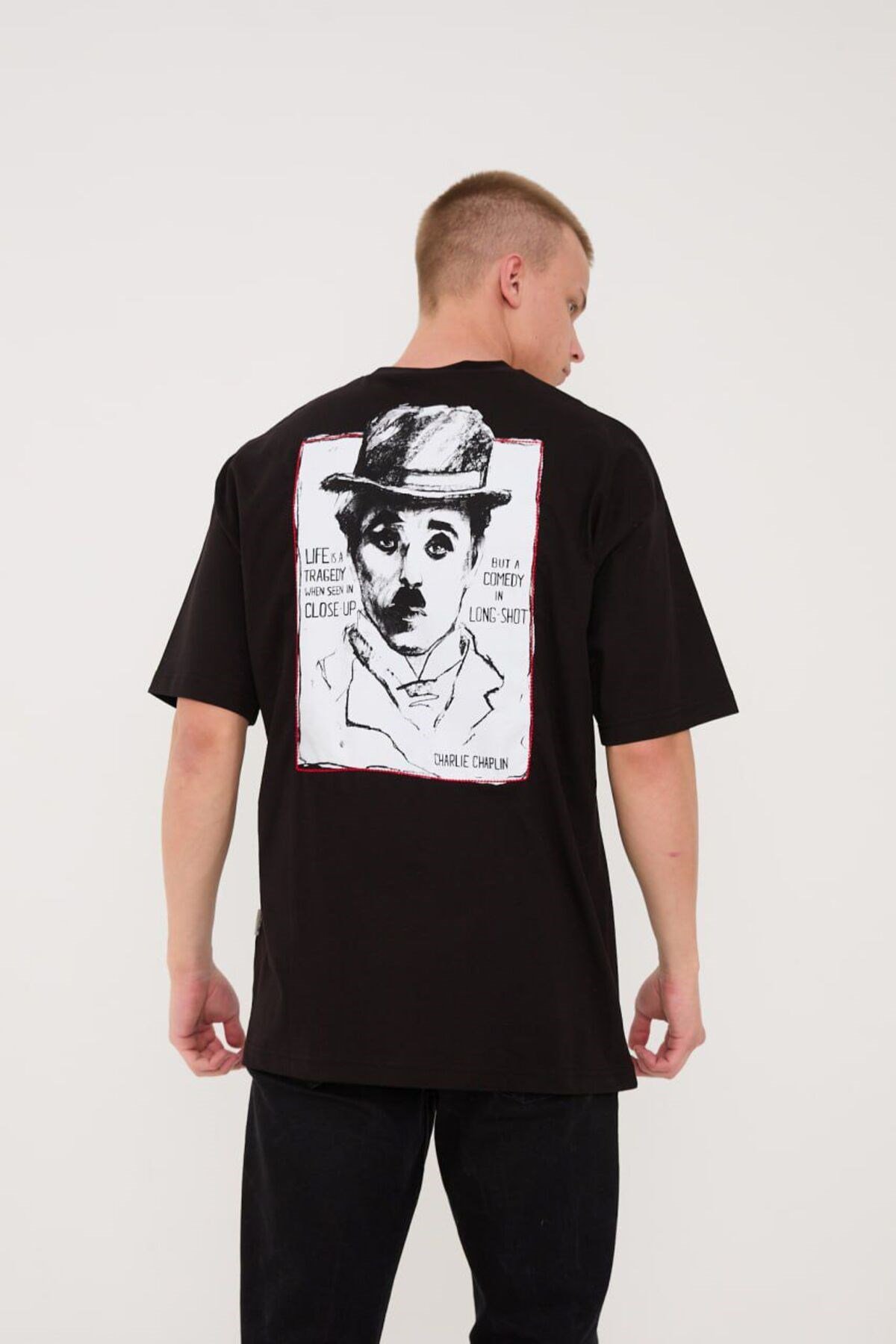 Charlie Chaplin Siyah-Beyaz Nakışlı Unisex T-shirt