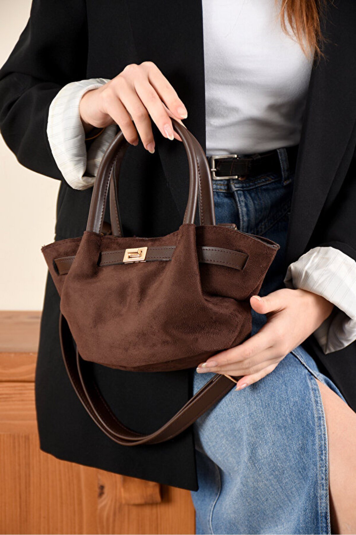 Yeni Sezon Kilit Detaylı Süet&Nubuk Uzun Askılı Trend Mini Çanta (14x27)