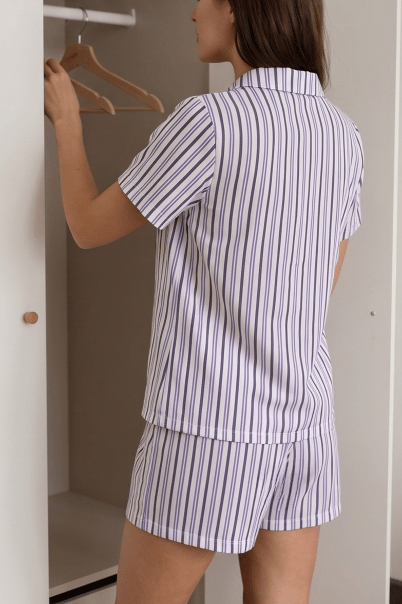 Mor Lila Beyaz İnce Çizgili Şortlu Kadın Pijama Takımı, Şerit Desenli Pijama Seti