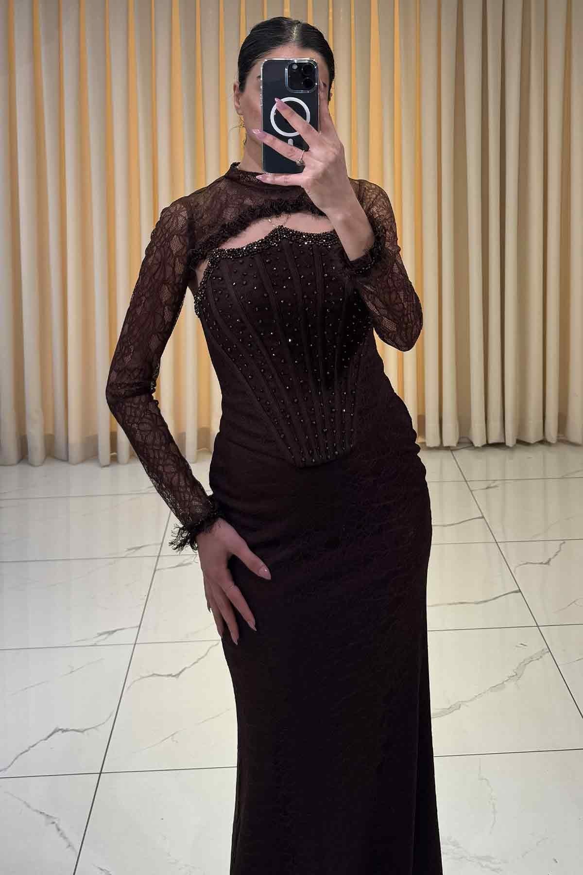Boncuk İşlemeli Bolerolu Balık Model Abiye Kahve