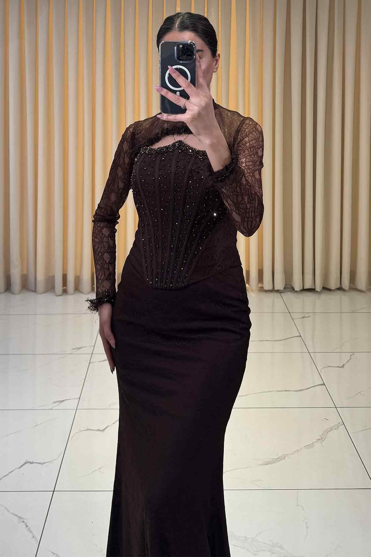Boncuk İşlemeli Bolerolu Balık Model Abiye Kahve