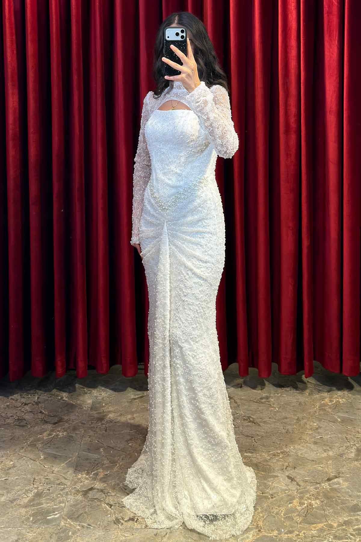 Drape Detaylı Boncuk Ve İnci Detaylı Belden Oturtmalı Pelerinli Abiye Beyaz