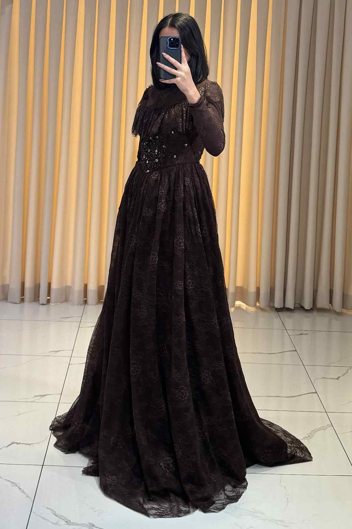 Fırfır Detaylı Boncuk İşlemeli Prenses Model Abiye Kahve