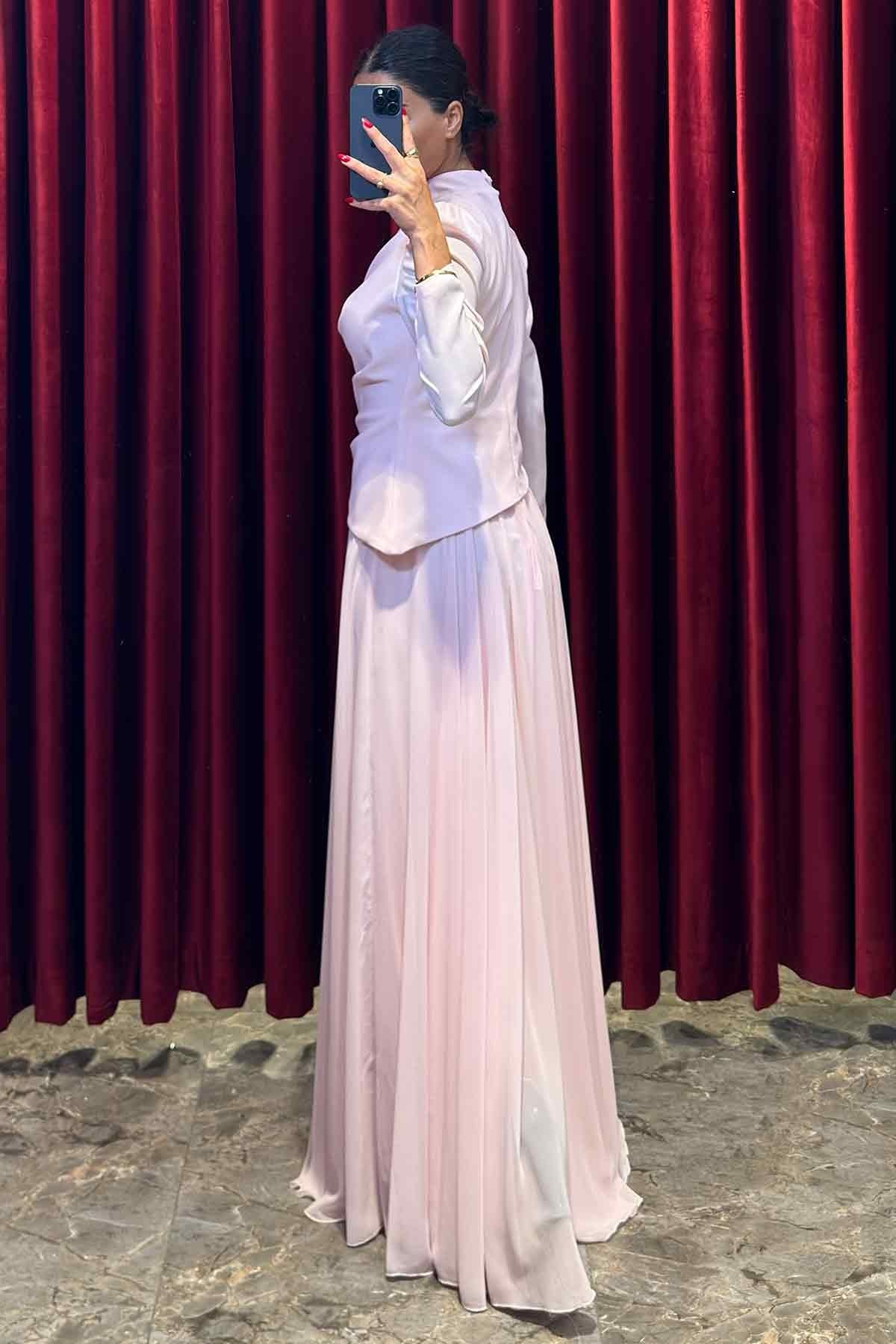 Gül Detaylı Büzgülü Tesettür Abiye Pudra