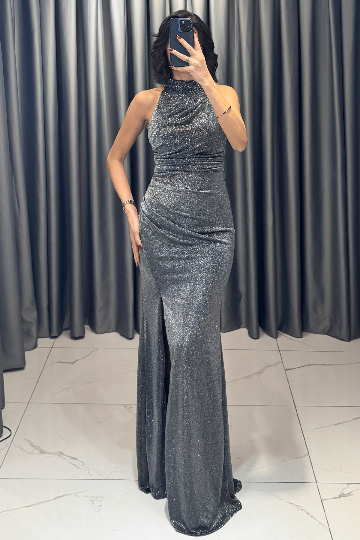 Halter Yaka Yırtmaçlı Sim Detaylı Balık Model Abiye Gümüş
