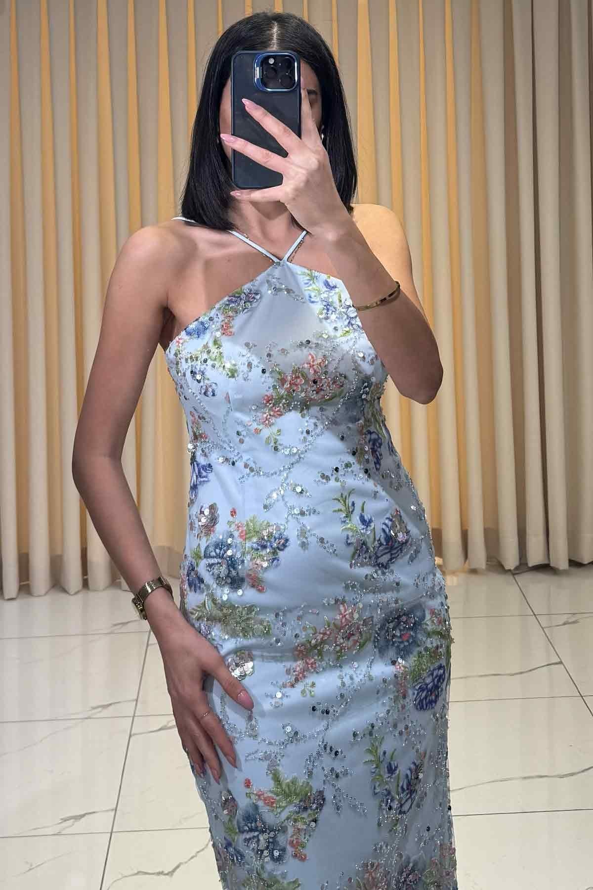 Pul Payet İşlemeli Sırt Dekolteli Askılı Uzun Abiye Bebe Mavi