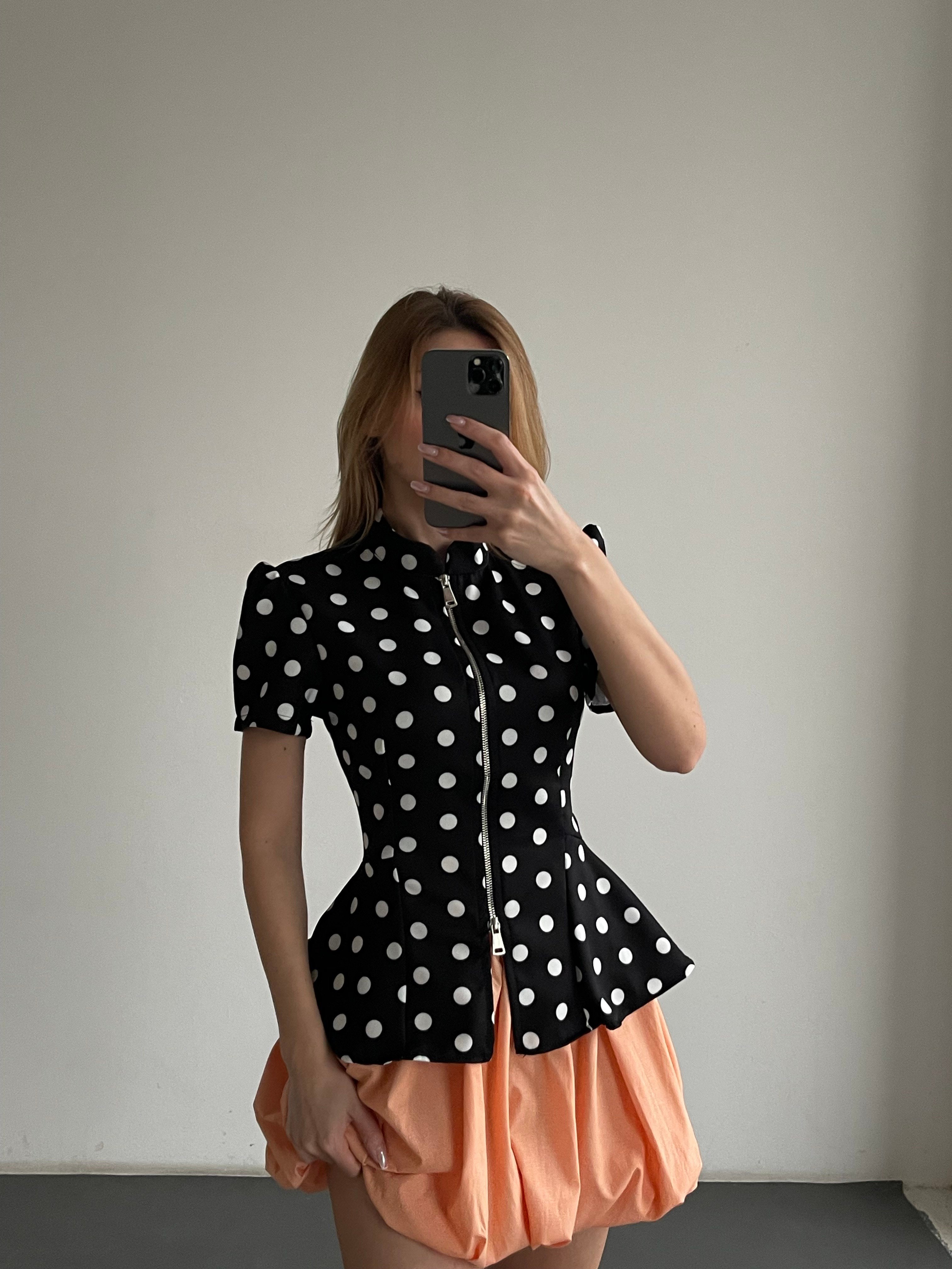 Fermuar Detaylı Puantiyeli Peplum Bluz