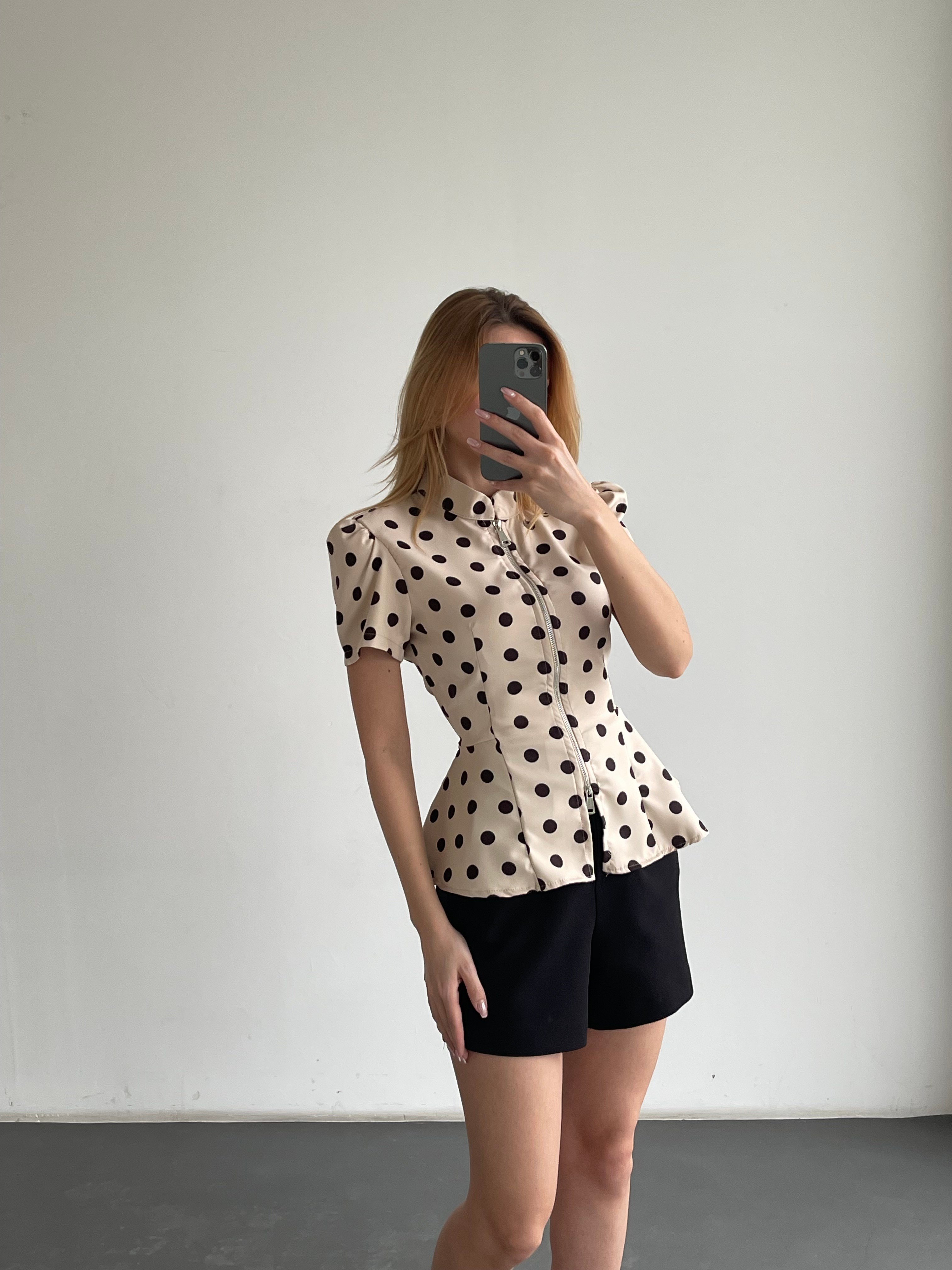 Fermuar Detaylı Puantiyeli Peplum Bluz