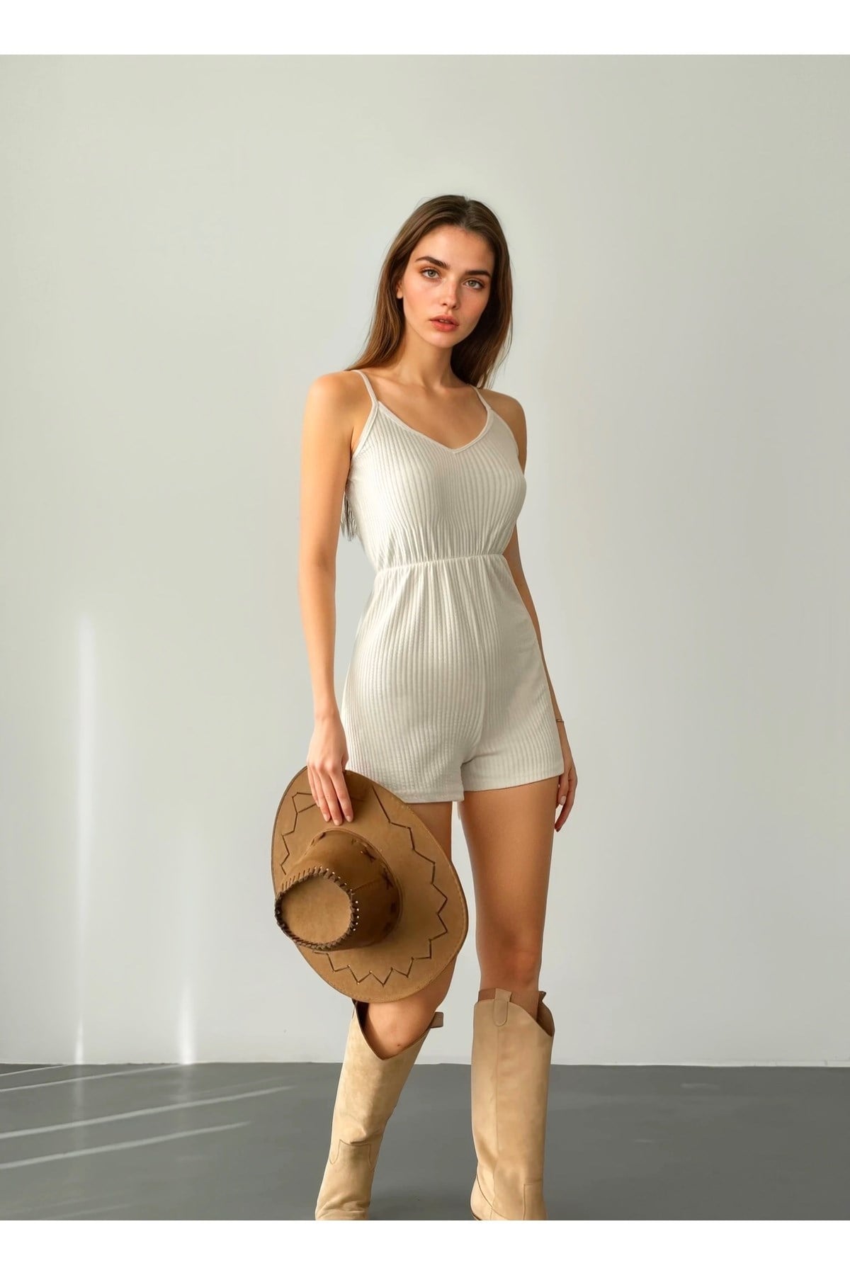 Kadın Beli Lastikli Askılı Şort Tulum
