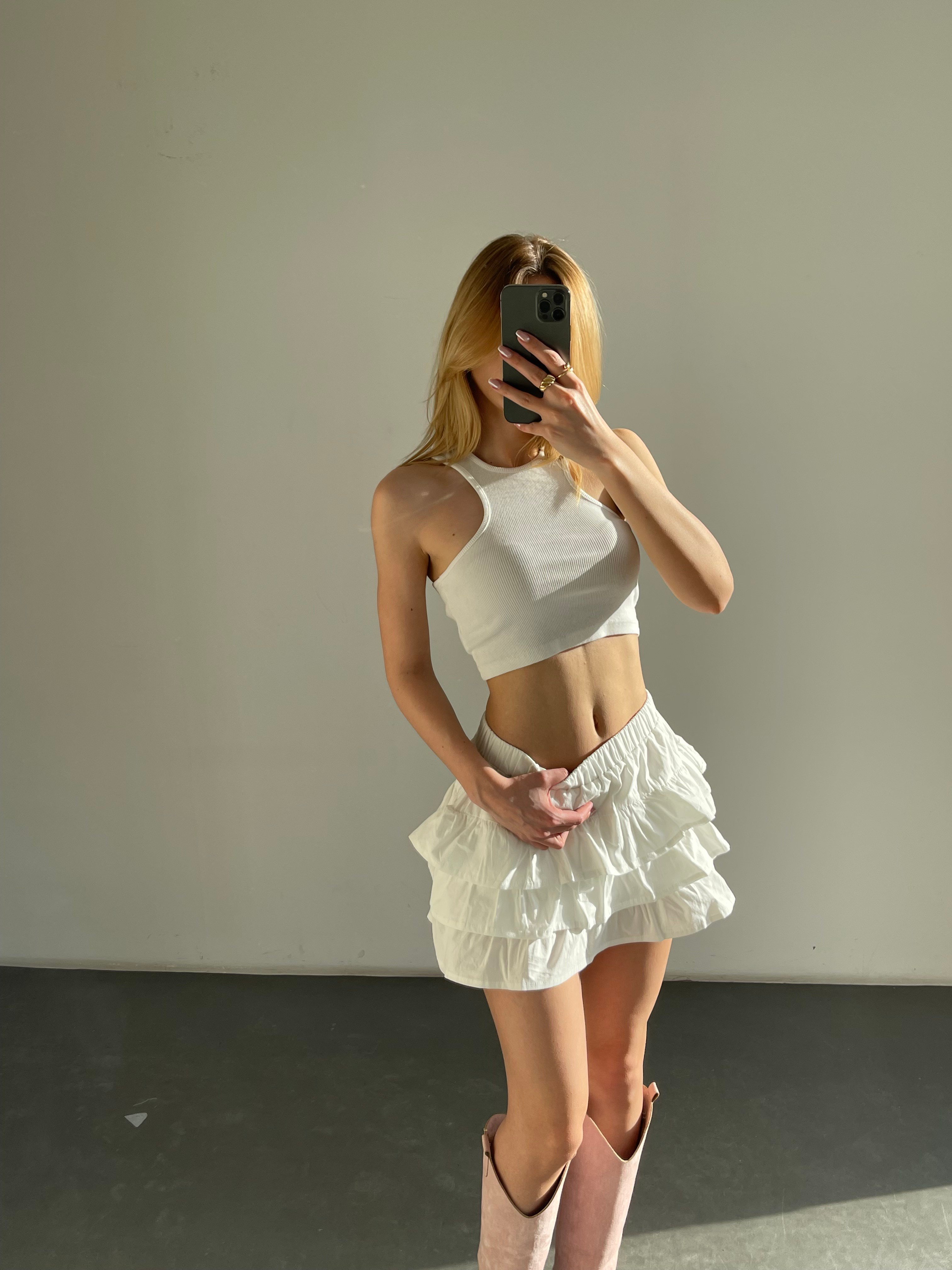Kadın İçi Şortlu Fırfırlı Mini Etek