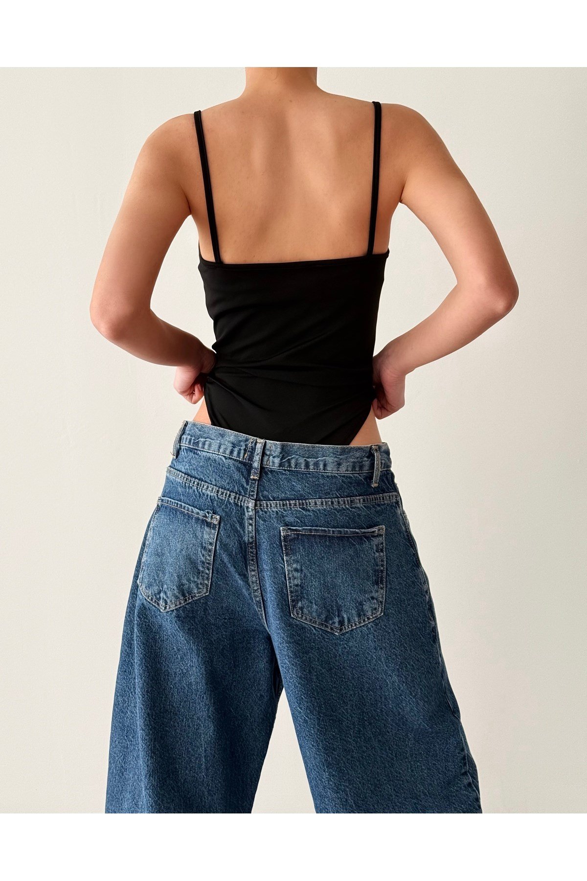 Kadın İnce Askılı Bodysuit