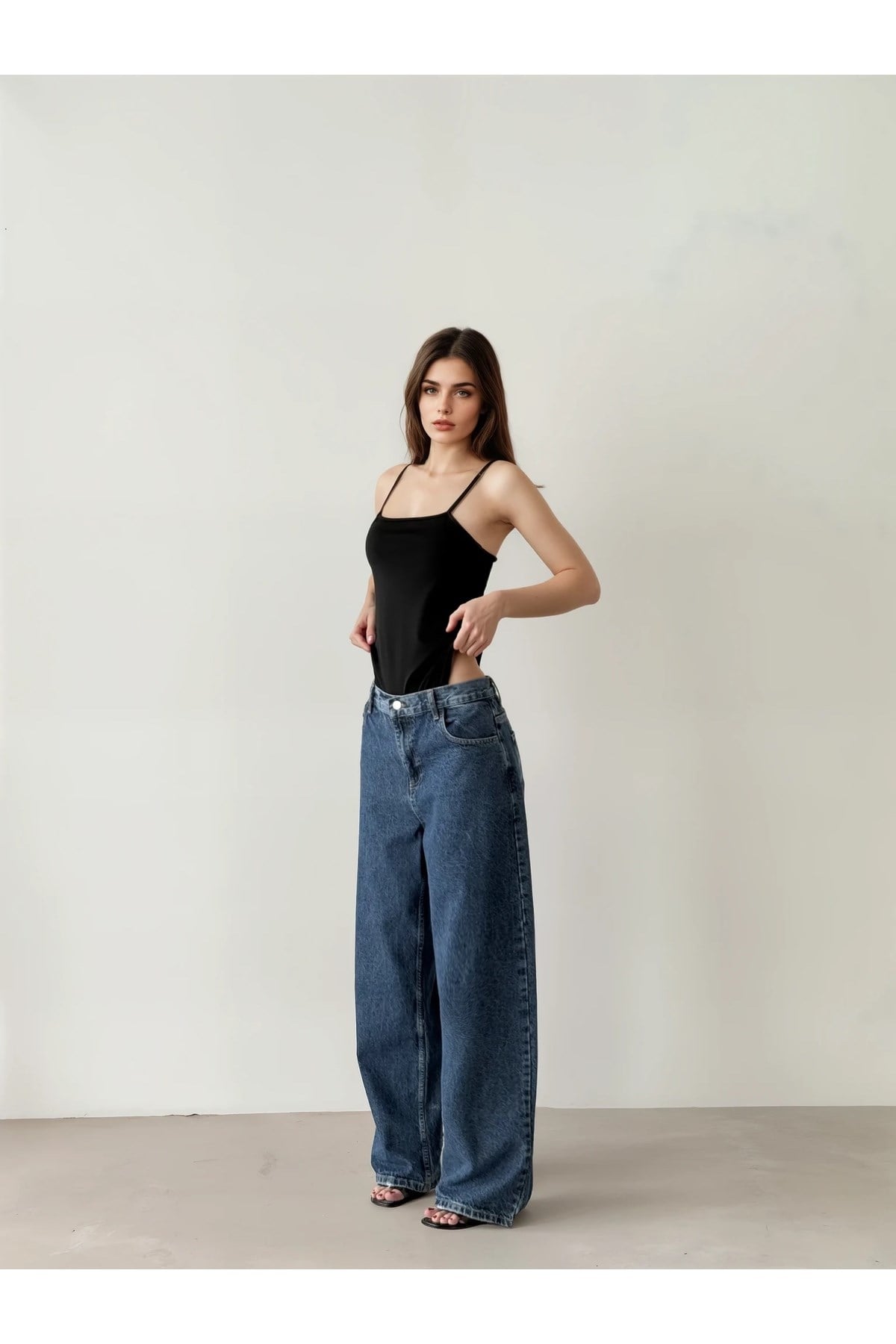 Kadın İnce Askılı Bodysuit