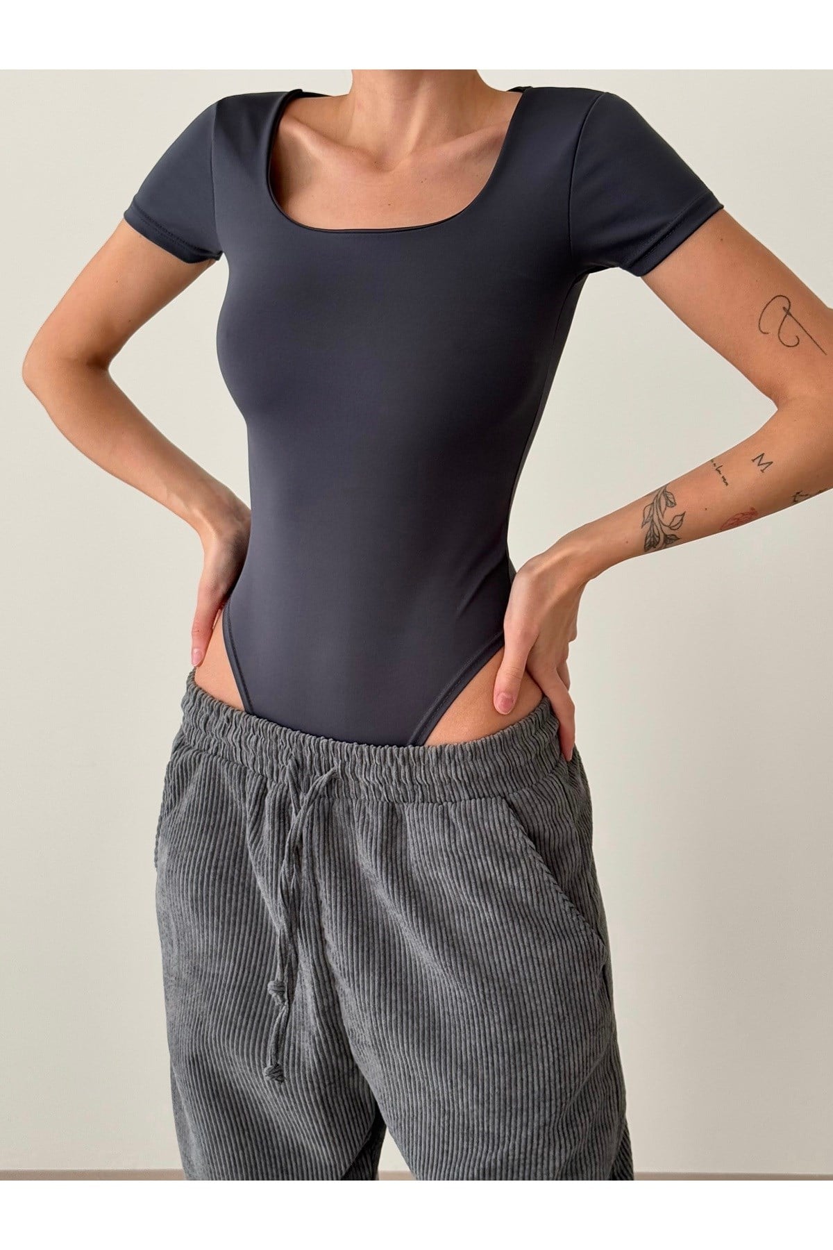 Kadın Kare Yaka Bodysuit