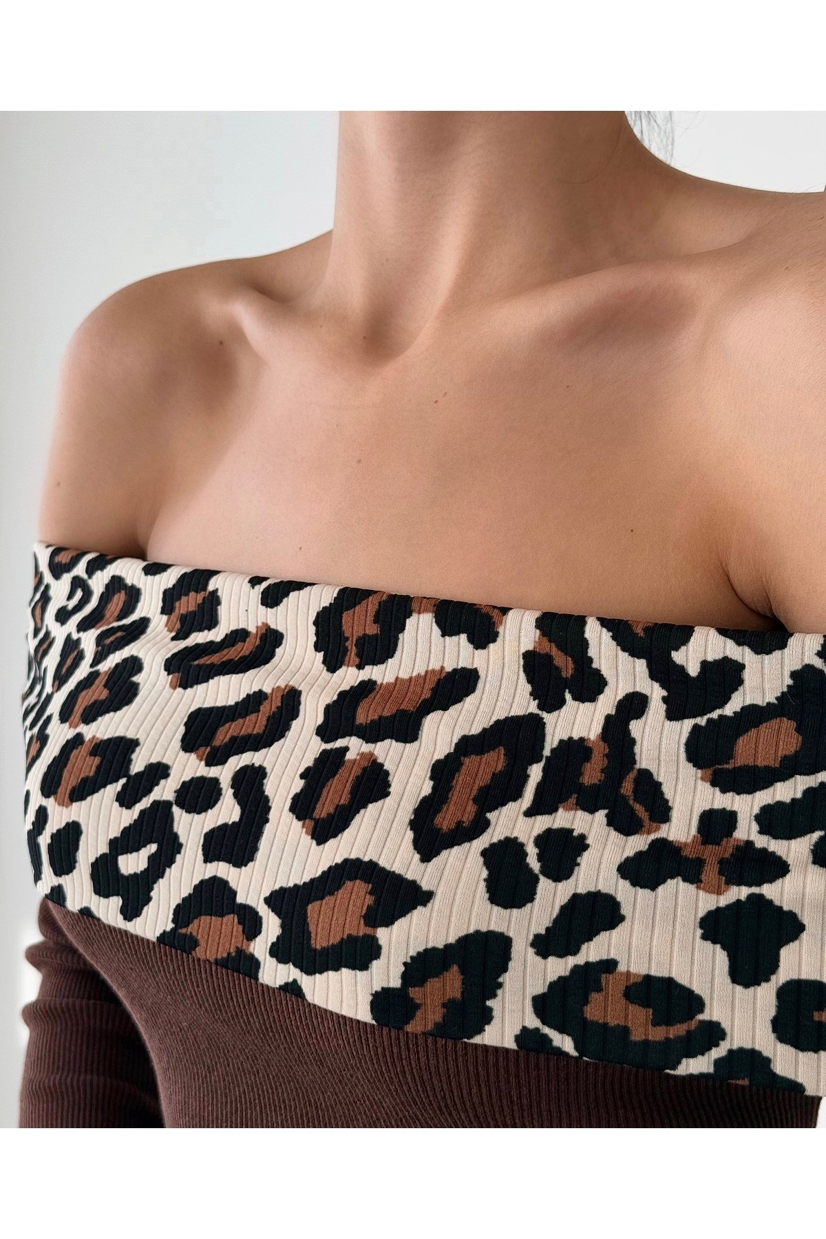 Kadın Leopar Detaylı Madonna Yaka Elbise