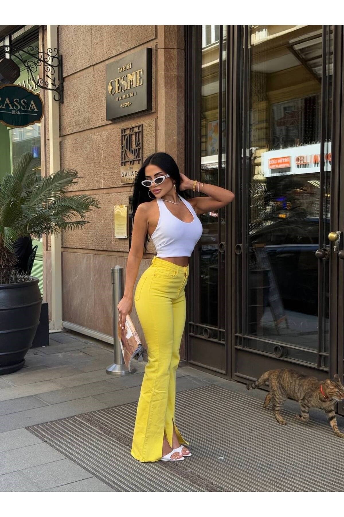 Kadın Yırtmaç Detaylı Flare Jean