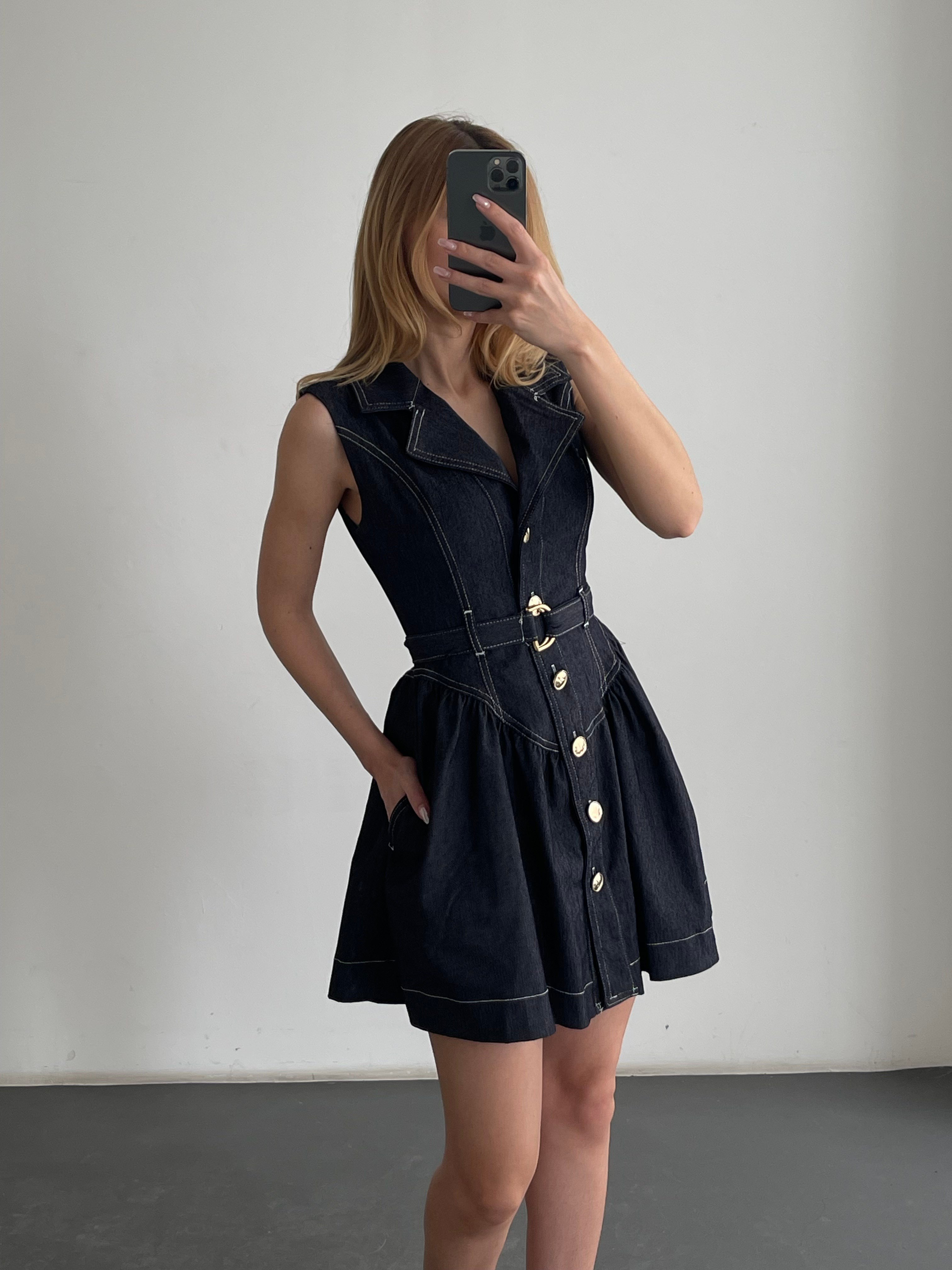 Kemer Detaylı Kontrast Dikişli Kolsuz Denim Mini Elbise