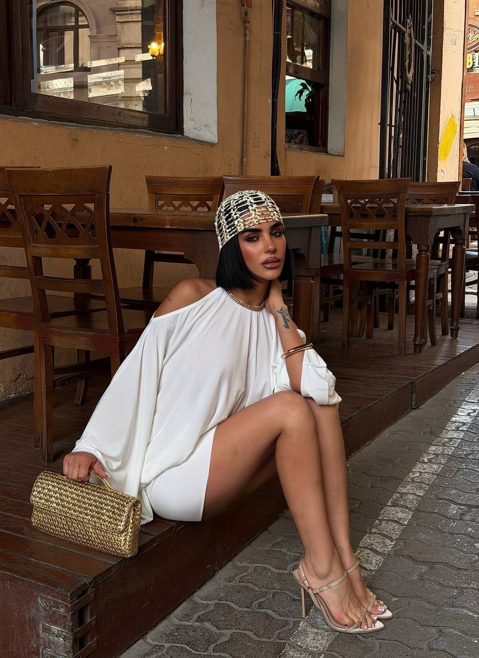 Özel Tasarım Sırt Detaylı Mini Elbise