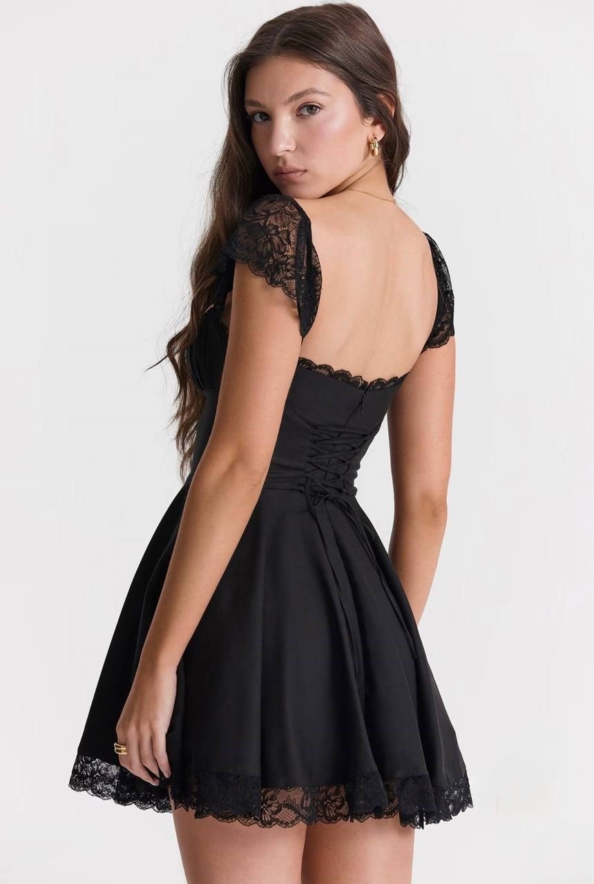 Siyah Drape Detaylı Dantelli Mini Elbise