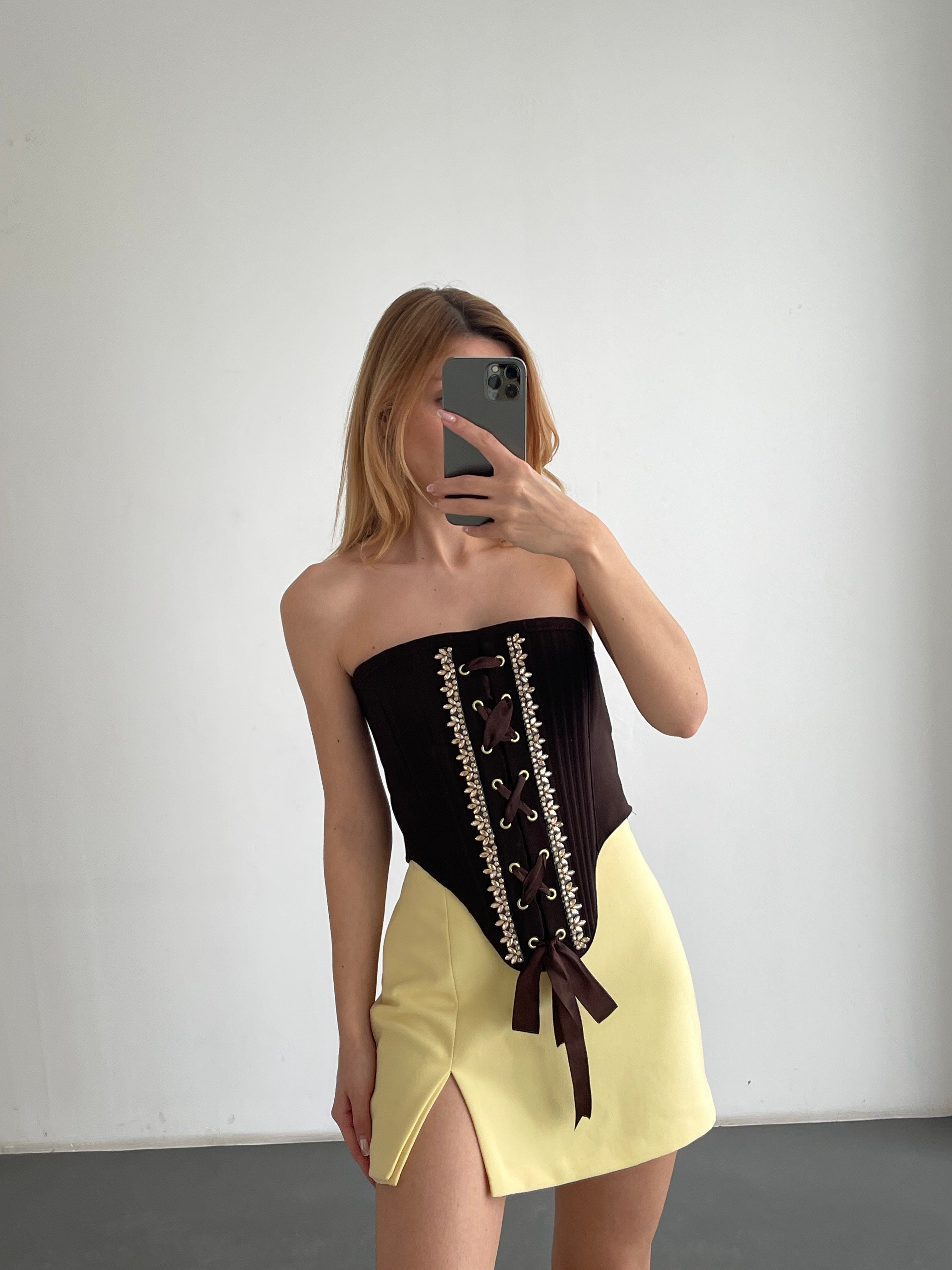 Taş Detaylı Straplez Korse