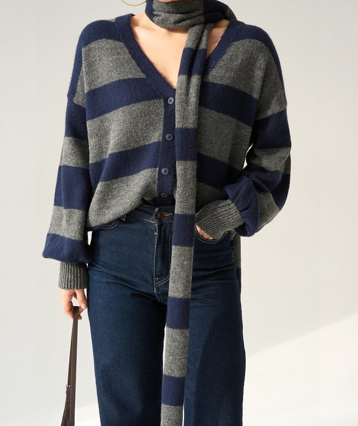 Atkılı V Yaka Hırka – Lacivert / Gri
