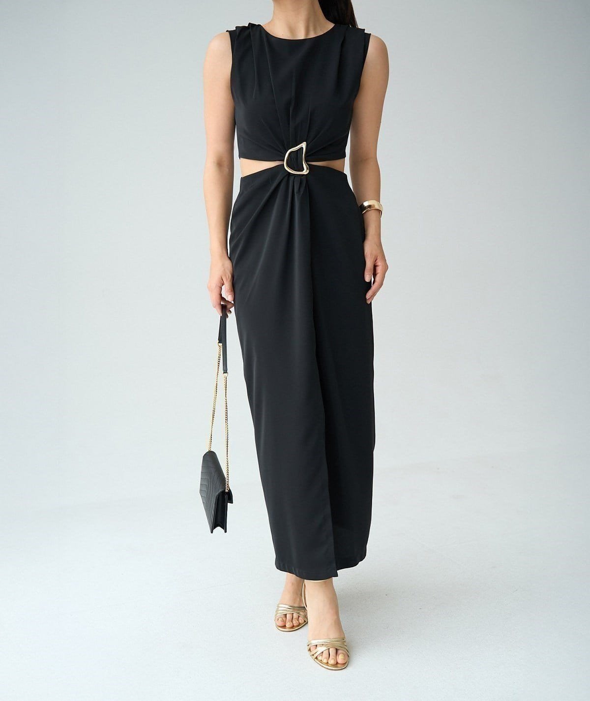 Bel Detaylı Siyah Elbise