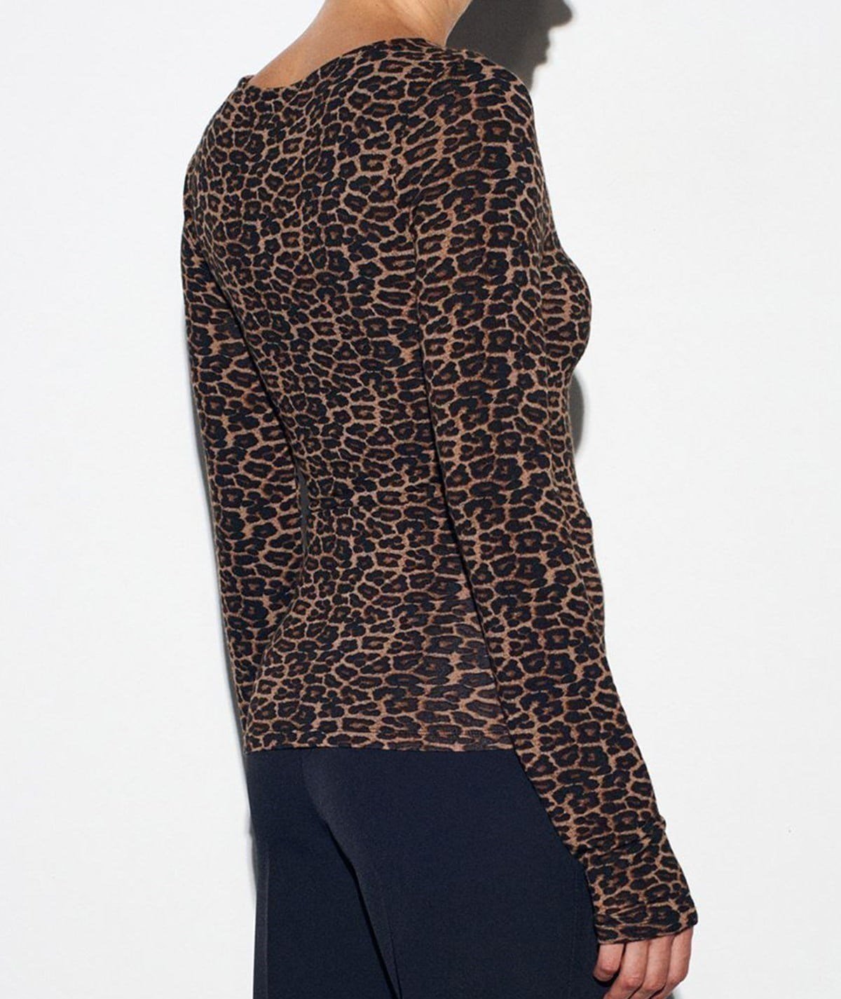 Leopar Desen Kayık Yaka Top – Kahve