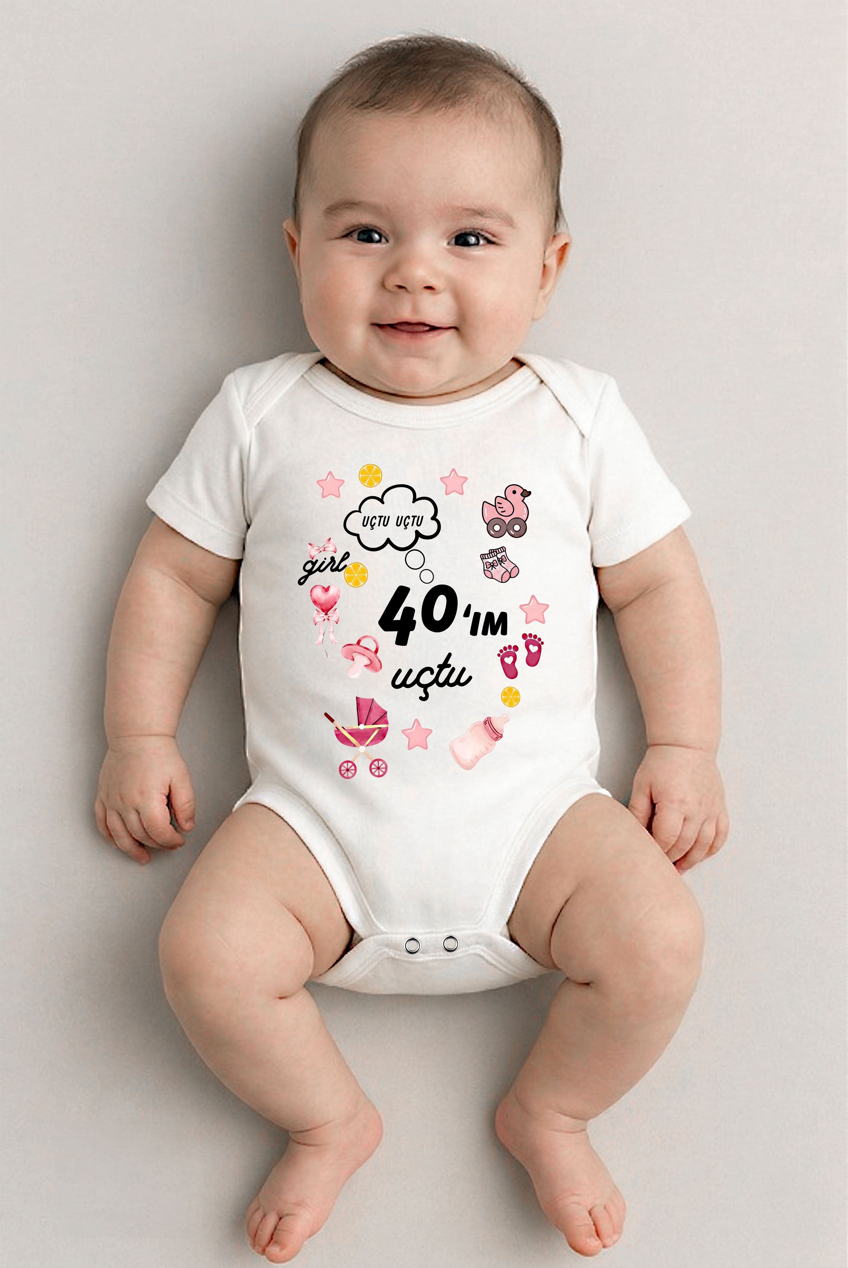 Beyaz kısa kol 40'ım uçtu temalı baskılı Bebek Zıbın Bisiklet Yaka Unisex Body %100 Pamuk