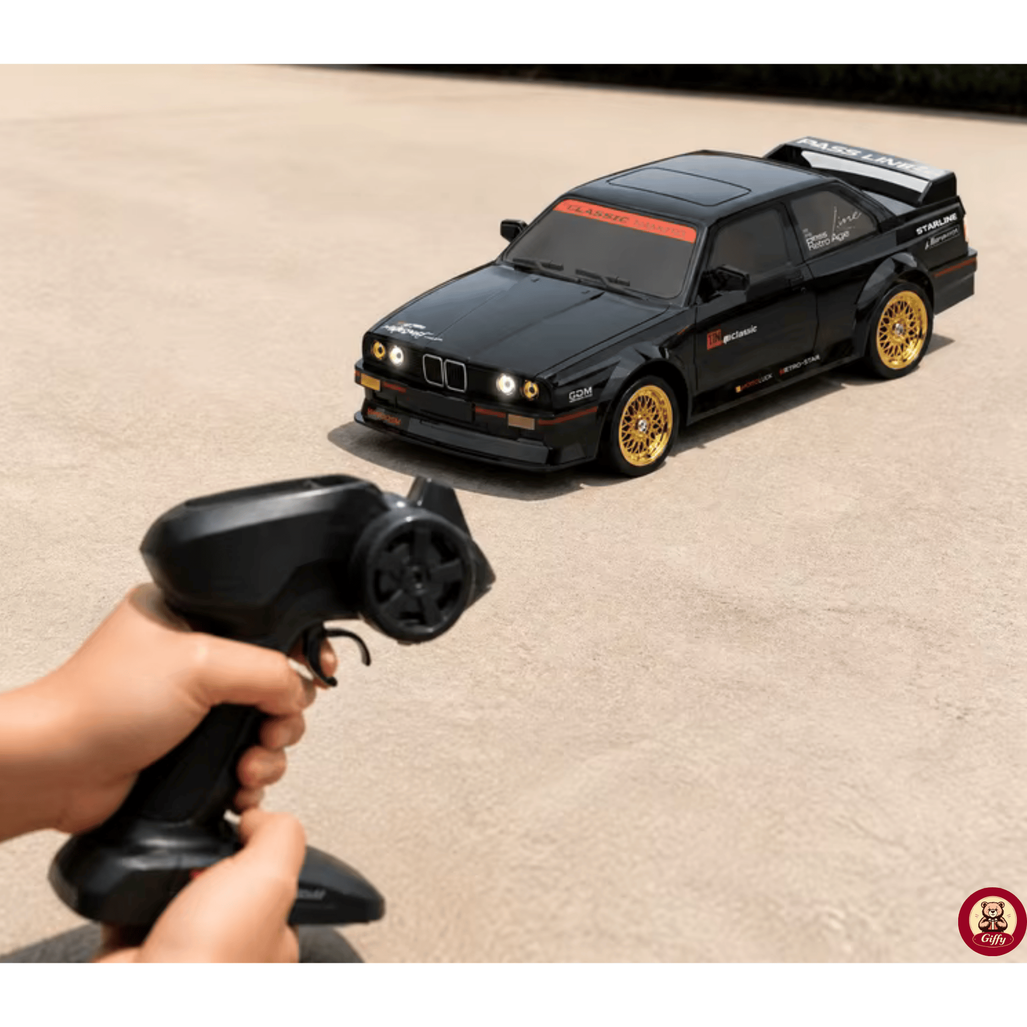 Oyuncak Uzaktan Kumandalı 50 KM/H Hızlı Drift Araba ESP Denge Sistemli 370 Motorlu Şarjlı LED Işıklı RC Araba 27,5 cm (Siyah)