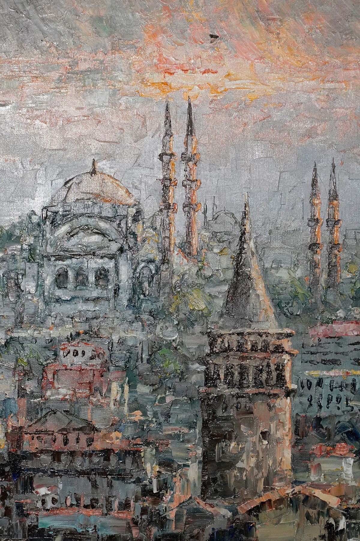Gri Silüetler, Galata Kulesi ve Turuncu Gökyüzü