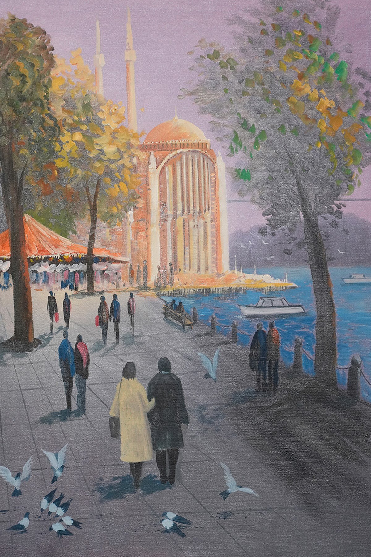 Ortaköy Sahili: Sonbaharın İncisi ve İnsanlar