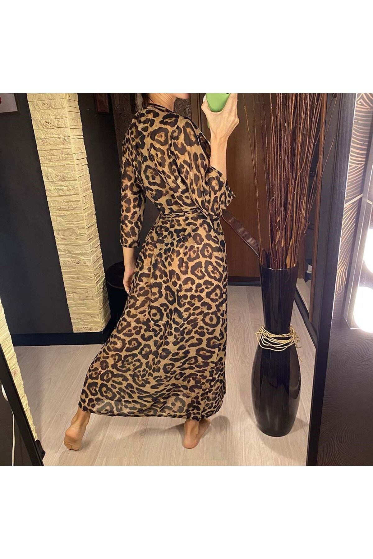 Leopar desenli pareo