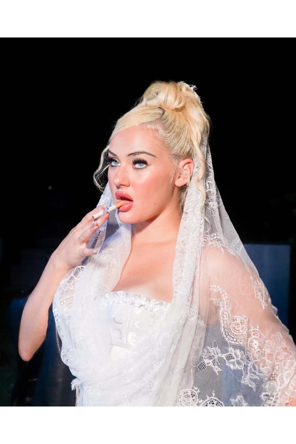 Viole vintage esintili şal duvak
