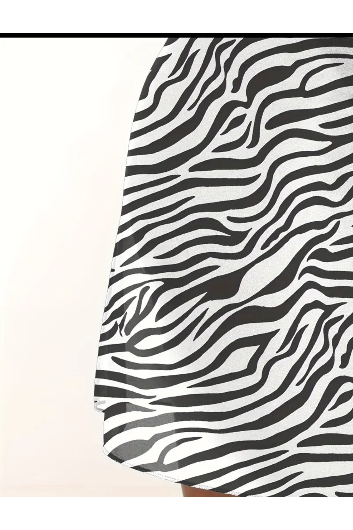 Zebra desenli pareo