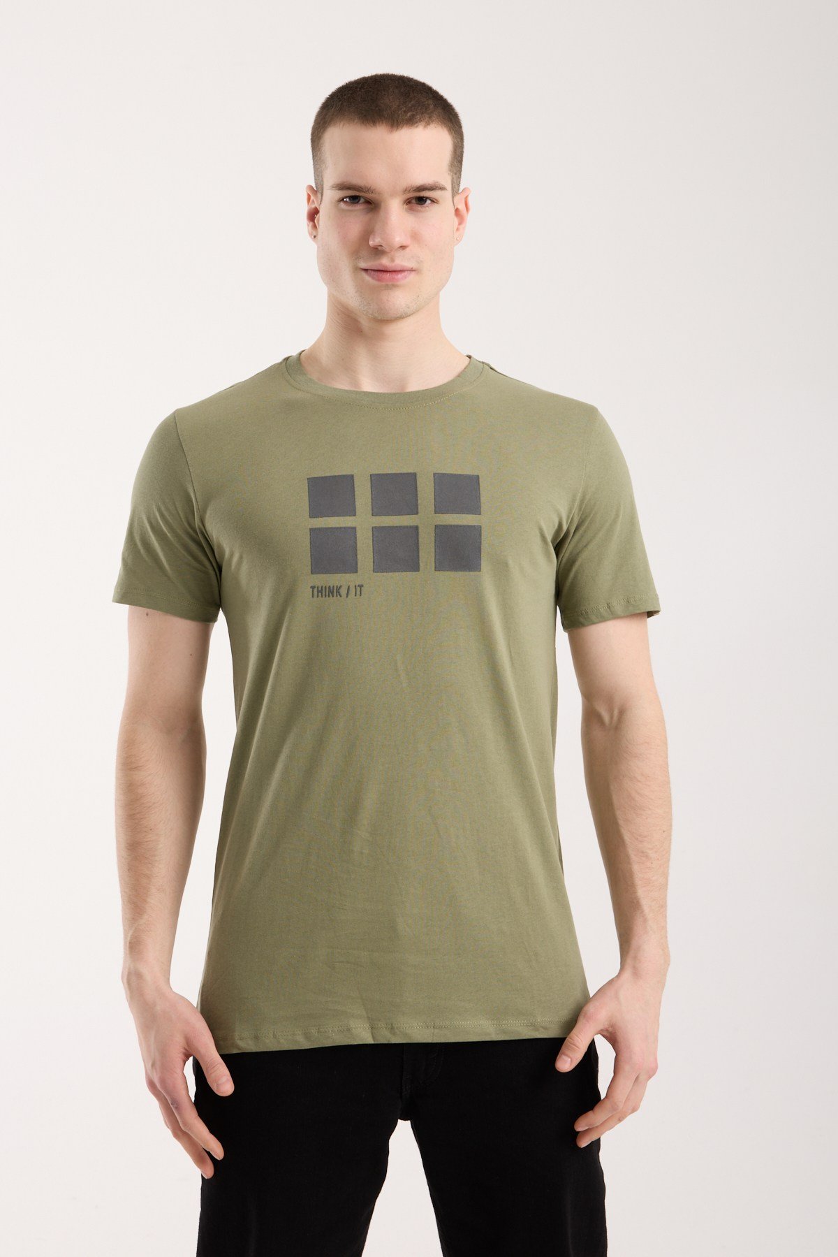 Erkek Minimal Grafik Detaylı Rahat T-Shirt