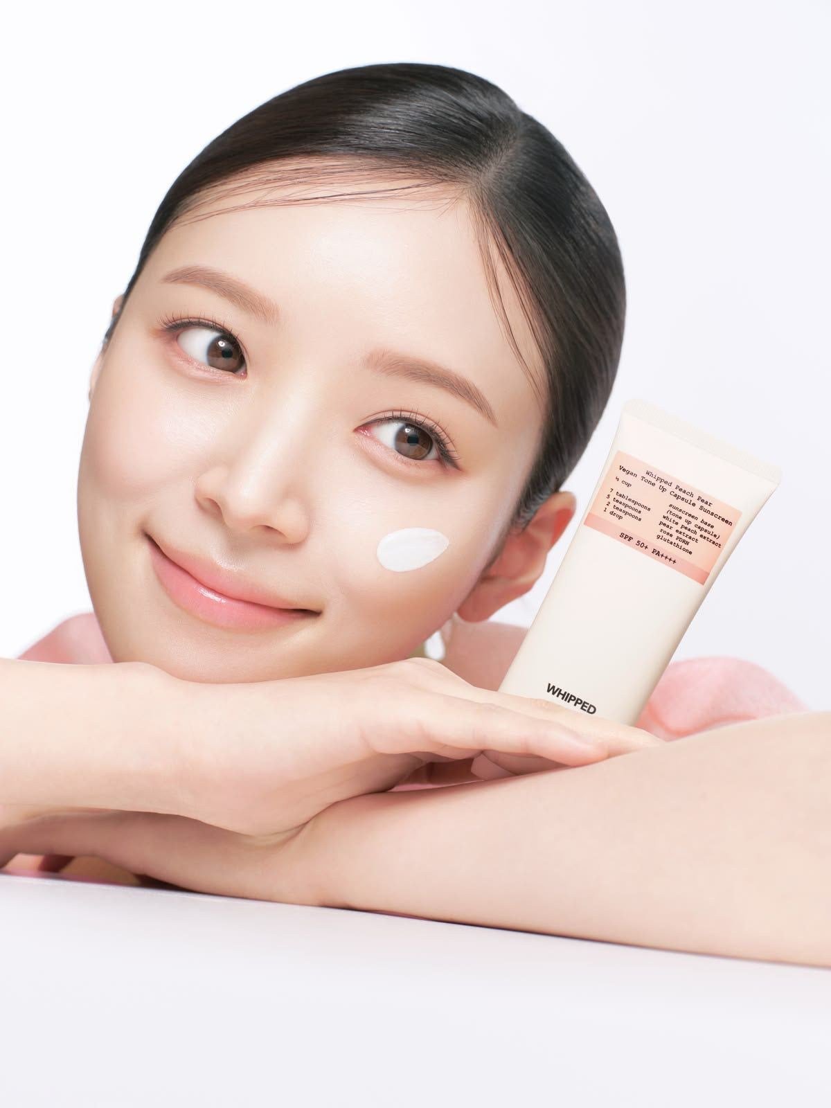 WHIPPED Peach Pear Vegan Tone-up Capsule Sunscreen 50ml (Cilt Tonu Eşitleyici ve Aydınlatıcı Canlandırıcı Güneş Kremi)