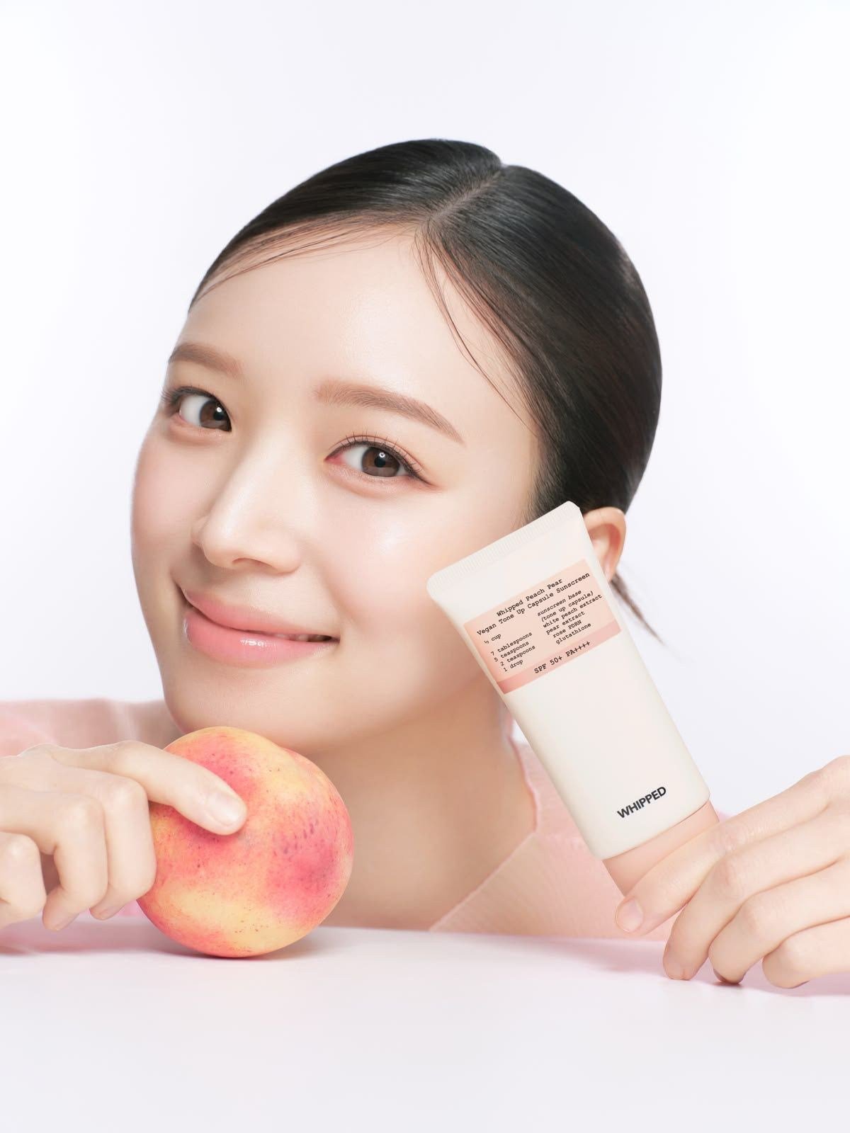 WHIPPED Peach Pear Vegan Tone-up Capsule Sunscreen 50ml (Cilt Tonu Eşitleyici ve Aydınlatıcı Canlandırıcı Güneş Kremi)